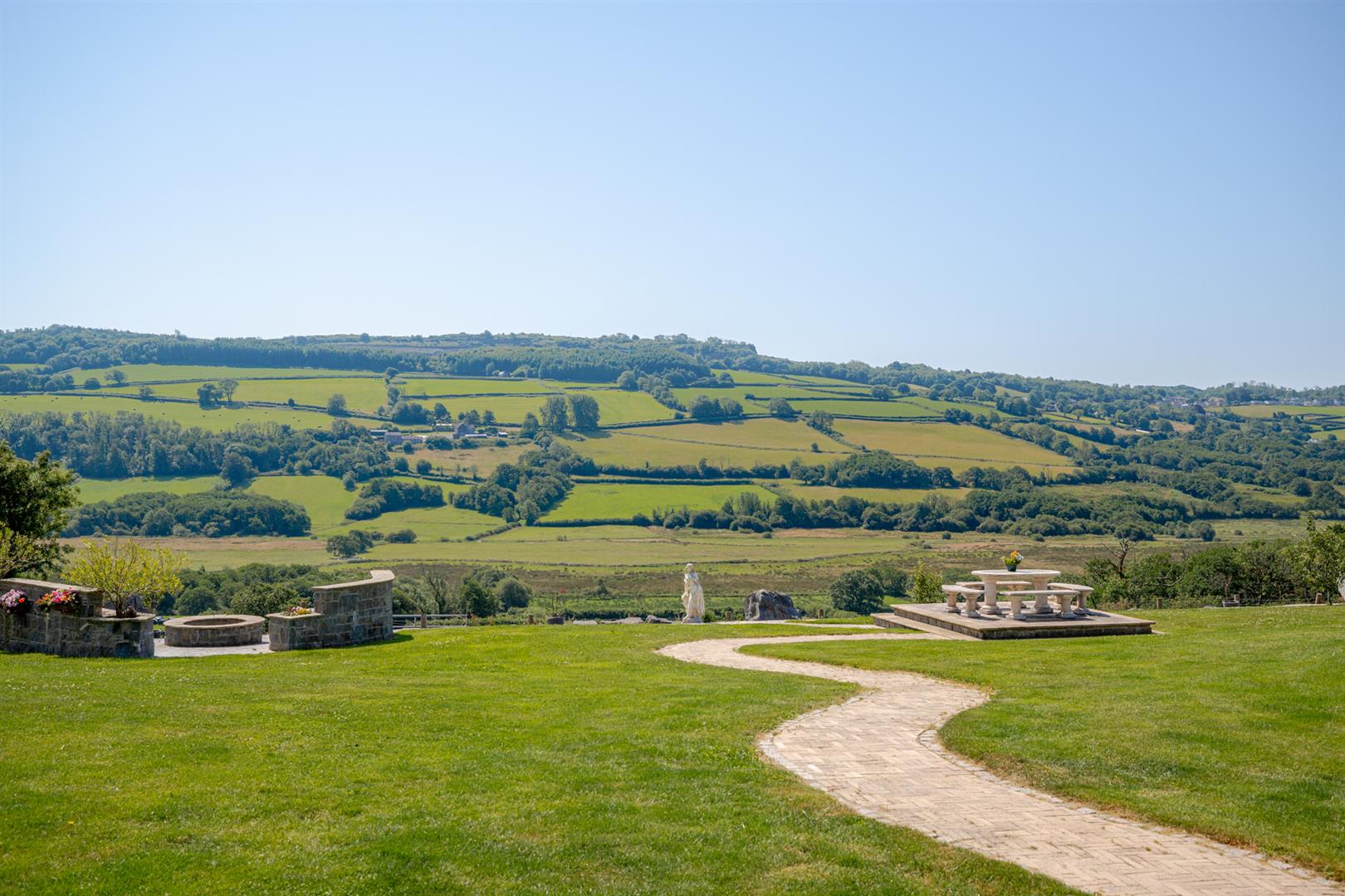 Pen Y Banc, Llangyndeyrn, Kidwelly, SA17 5ES